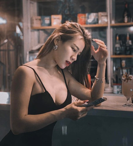 Vẻ đẹp mơn mởn, tràn đầy sức sống của Huyền Dior là niềm mơ ước của nhiều cô gái.