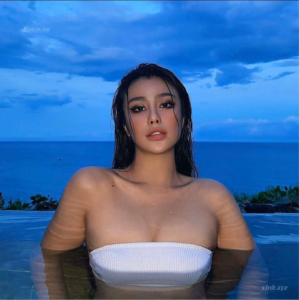 Á hậu Thúy Vân chính là hình mẫu mà cô nàng Tuyết Nhi luôn theo đuổi. Trước đây Thúy Vân cũng từng là người mẫu với vẻ ngoài quyến rũ, tài năng và thông minh.