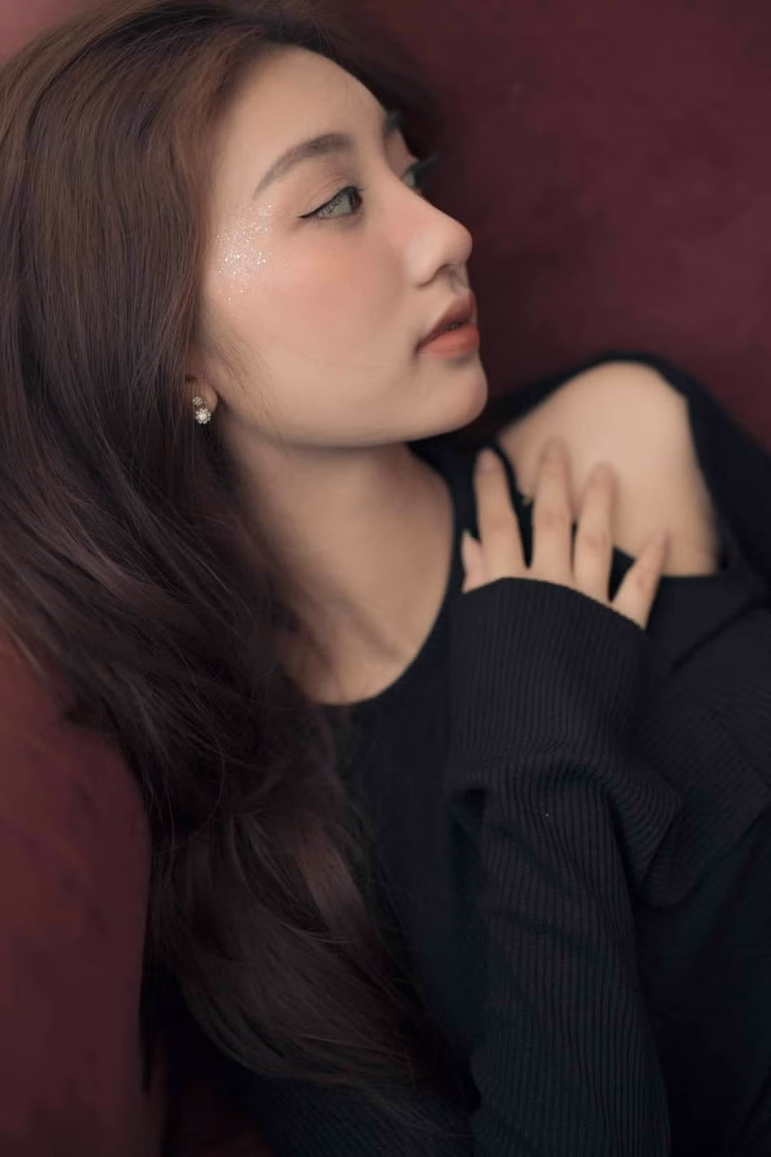 Đặc biệt hơn hết, cô bạn cũng nhận được nhiều lời khen ngợi, động viên, yêu mến từ gia đình, bạn bè và những người quan tâm Quyên trong suốt hành trình.