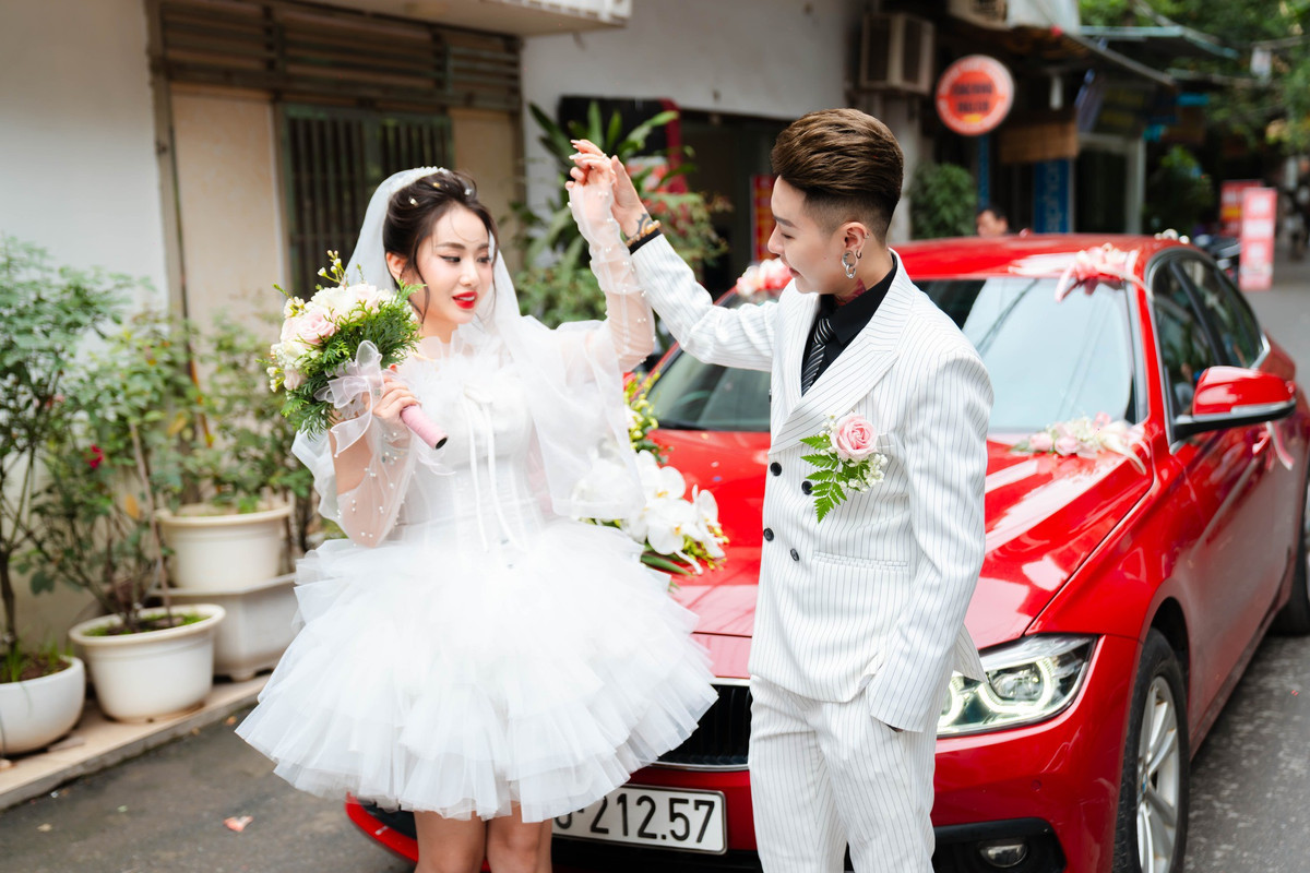 Với những thành tích ấn tượng về âm nhạc, nữ DJ còn nổi tiếng với mối tình đồng giới hơn 2 năm.