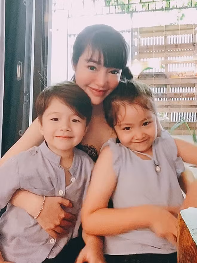 Hiện Elly Trần vẫn chưa có thêm những chia sẻ gì, song câu chuyện của người đẹp vẫn nhận được sự quan tâm của đông đảo dân mạng.