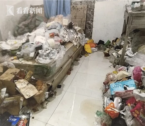 Anh Uthaily đã nài nỉ vợ cũ cho mình thuê lại ngôi nhà. Sau 2 tháng đầu yên ổn, anh dở chứng, không chịu thanh toán tiền nhà cả năm mà chỉ trả lắt nhắt từng phần. Tổng cộng trong vòng 2,5 năm, anh này chỉ trả 2.400 bath (khoảng 1,7 triệu đồng) tiền thuê nhà. Ảnh minh hoạ