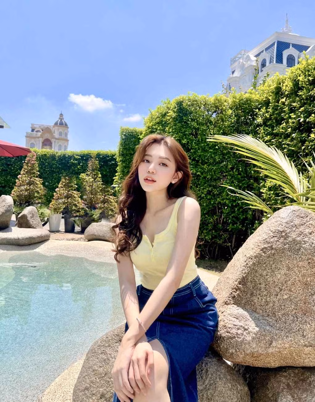 Cô gái SN 2000 thường chú ý đến chế độ ăn uống và chăm chỉ tập luyện thể dục để giữ gìn vóc dáng săn chắc, gợi cảm (Ảnh: FBNV).