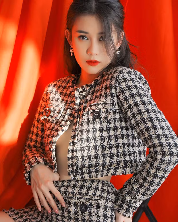 Ngọc Thảo "bỏ túi" bộ ảnh Giáng sinh đơn giản nhưng sang vô cùng.