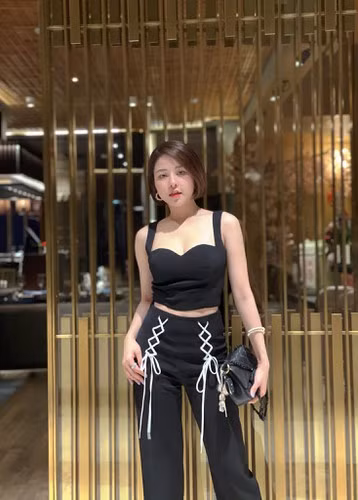 Trâm Anh khẳng định không nâng ngực.