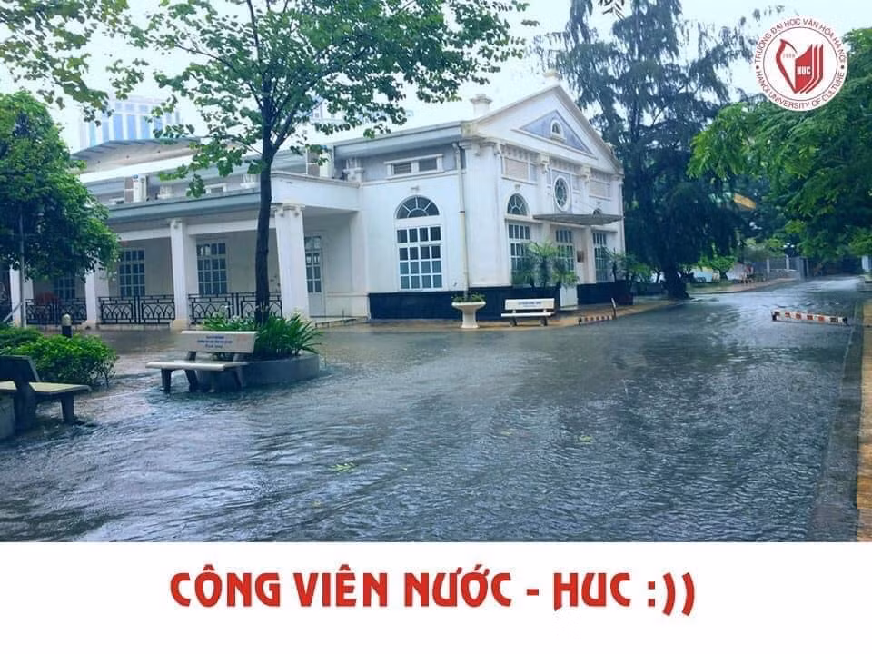 Công viên nước mang tên Đại học Văn hóa Hà Nội.