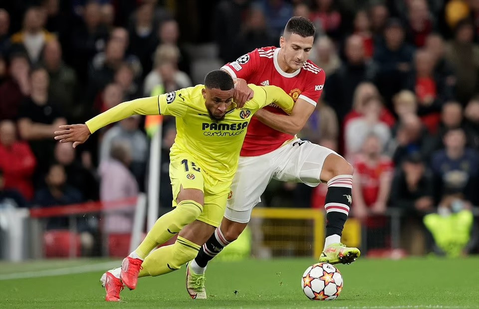 Ronaldo ghi ban phut bu gio, Man United loi nguoc dong Villarreal-Hinh-6