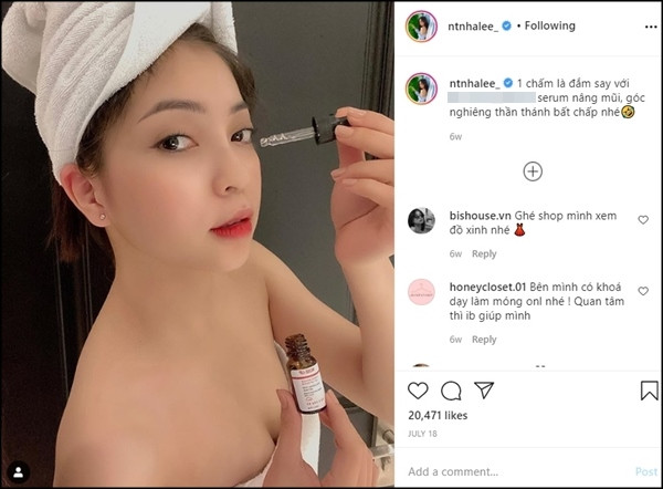 Nhật Lê vẫn nhận khá nhiều những sản phẩm để PR trên trang cá nhân của mình hậu chia tay Quang Hải.