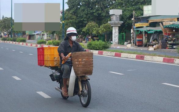 Cụ thể, anh Lâm Ống Húc tiết lộ: “Con buôn bán vì đam mê, chứ lời lãi gì tầm này? Nhà con bán vàng mà!".