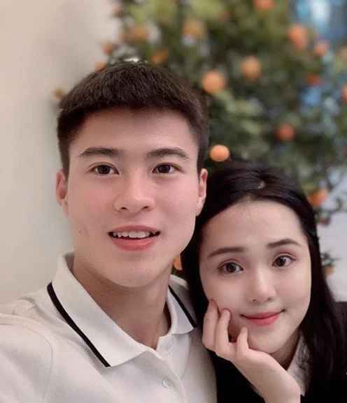 Duy Mạnh và Quỳnh Anh kết hôn hồi tháng 2/2020. Trái ngọt của cuộc hôn nhân là bé Ú - tên thật Đỗ Duy Minh.