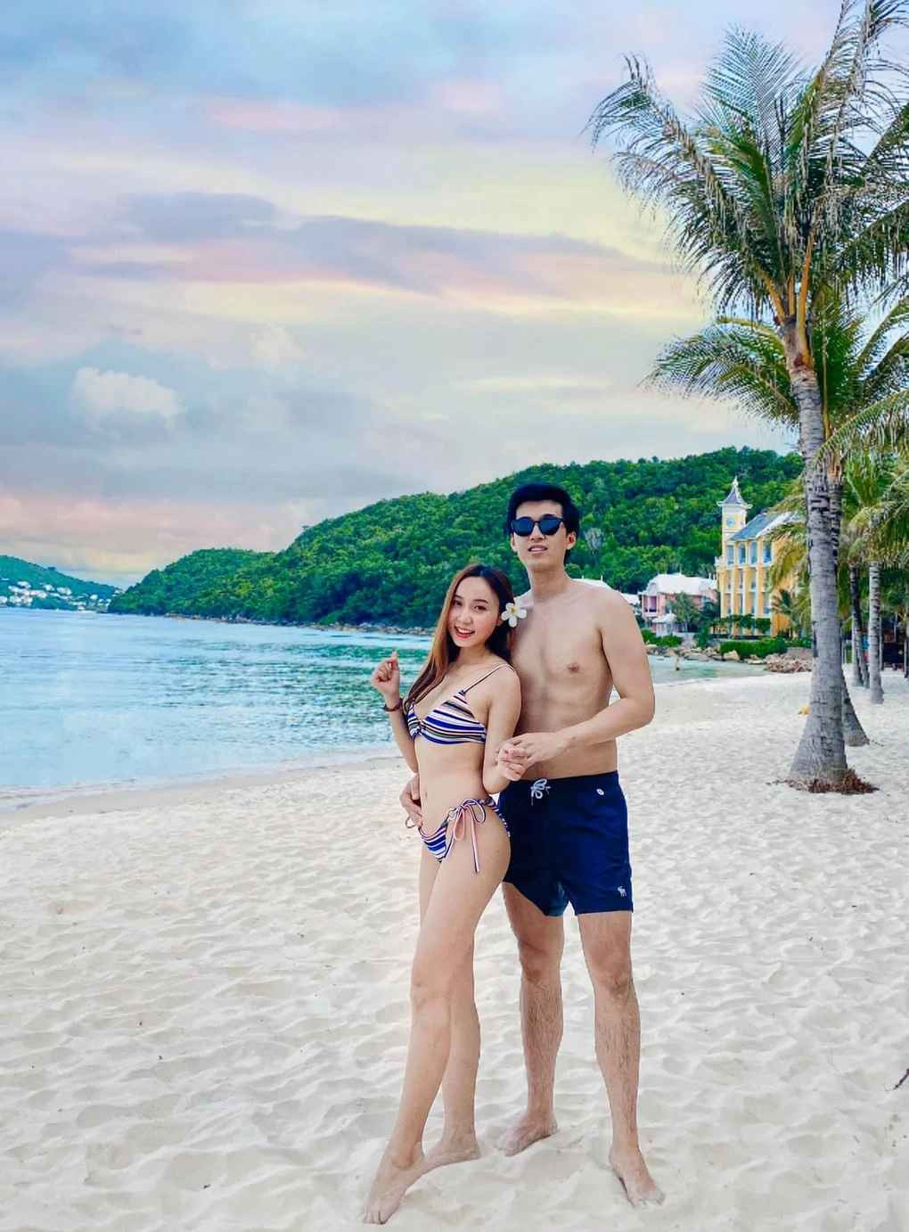 Năm 2022, Kenny tổ chức đám cưới cùng ca sĩ tự do Hương Xuhi (SN 1992, Lâm Đồng) sau khoảng 6 năm yêu nhau. Cả hai tình cờ gặp gỡ, làm quen qua một lần vợ anh biểu diễn tại TPHCM.