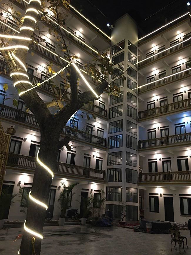 Đầy đủ tiện nghi là vậy nhưng gia chủ chỉ tính giá 2,2 triệu đồng/tháng. Nghe cái giá này ai cũng phải giật mình bởi nó quá rẻ so với mặt bằng chung.