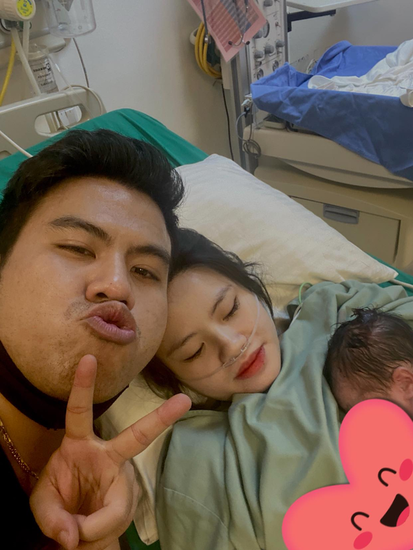 Vào hồi đầu năm, Mimosa đã chính thức cùng bạn gái Nguyễn Phương Thảo về chung một nhà bằng một đám cưới hoành tráng tại Hà Nội.