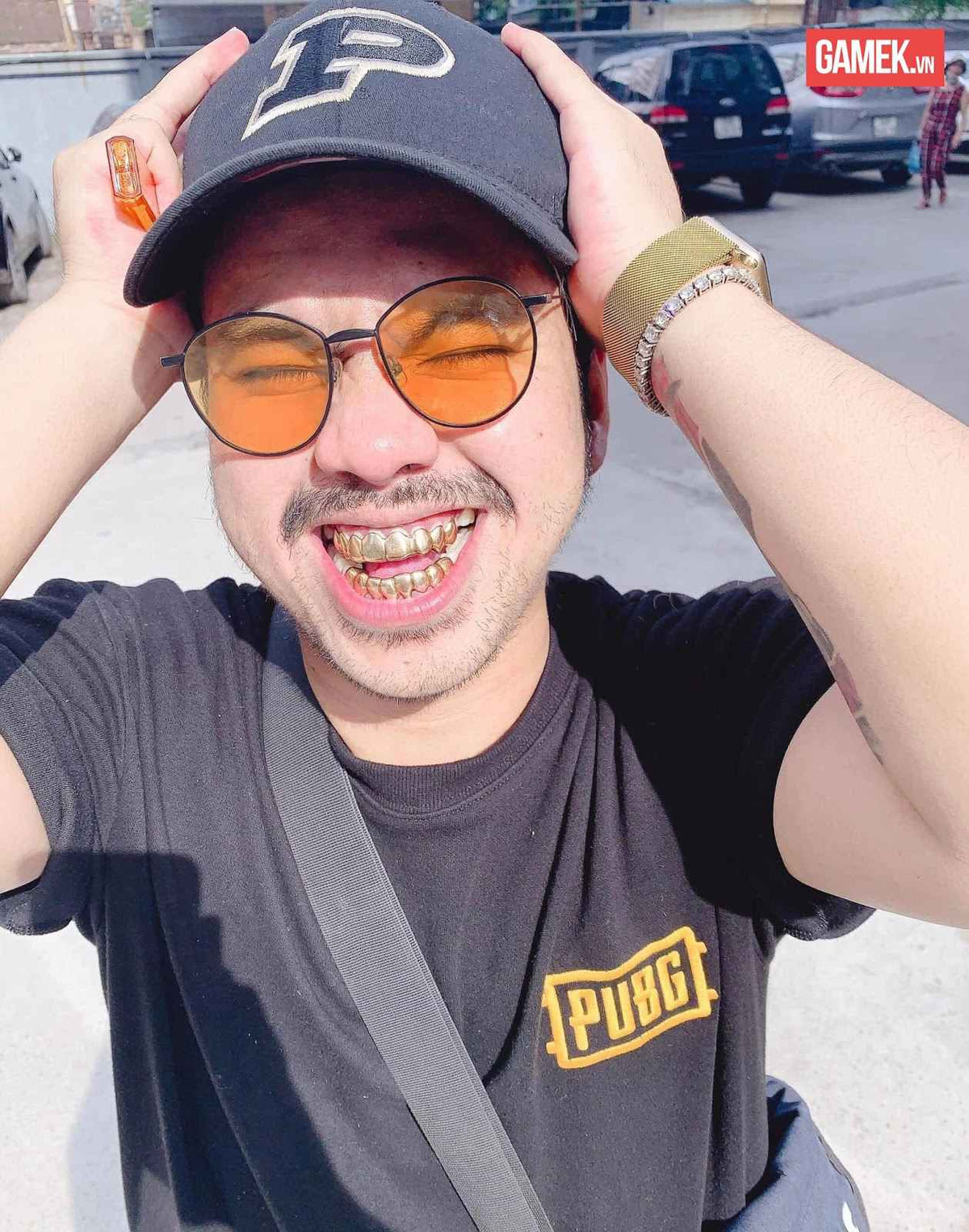 Nam streamer và bạn gái Phương Thảo bắt đầu yêu nhau từ năm 2019. Được biết, cô nàng này vốn là người hâm mộ cuồng nhiệt của Mimosa và thường xuyên donate cho nam streamer.