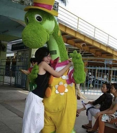 Nằm trong danh sách những hot mom có lượt theo dõi "khủng" trên mạng xã hội, Elly Trần luôn thu hút sự chú ý của công chúng kể từ khi trở thành mẹ của hai nhóc tỳ lai đáng yêu.