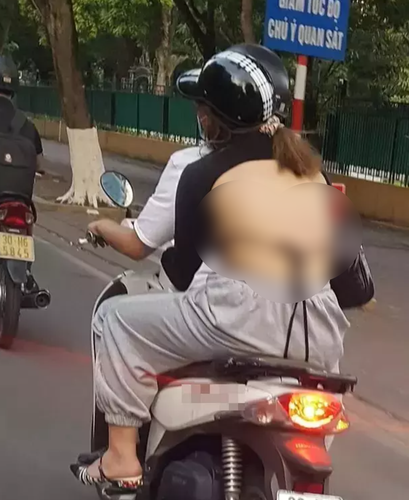 Dù bị lên án rất nhiều song một vài người đẹp vẫn bất chấp, chung thủy với lối ăn mặc mát mẻ để trở thành tâm điểm chú ý.