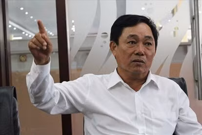 Ngoài ra, ông Dũng cũng hay phàn nàn với nhân viên Đại Nam nếu thấy bà Phương Hằng không được chăm sóc tốt.