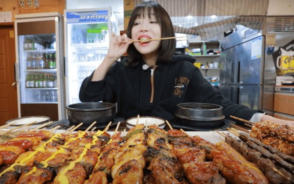 “Tôi từng nặng 47 kg nhưng tôi đã tăng cân. Bây giờ tôi nặng khoảng 50 kg vì tập luyện rất nhiều. Tôi bắt đầu đến phòng tập thể dục vào 3 tháng trước”, Tzuyang nói.