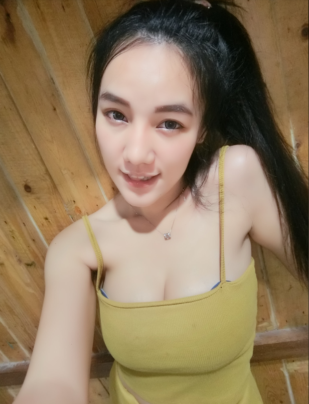 Nữ streamer June Ratchasin hiện sinh sống và làm việc tại thủ đô Bangkok.