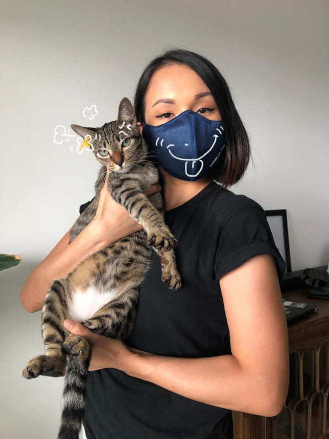 Mới đây, chú mèo tên Huy của Giang ơi cũng đã đến khách sạn thú cưng khi cô nàng Youtuber đi Phillipines vì đang bị ốm và cần có người cho uống thuốc. Ảnh: FBNV