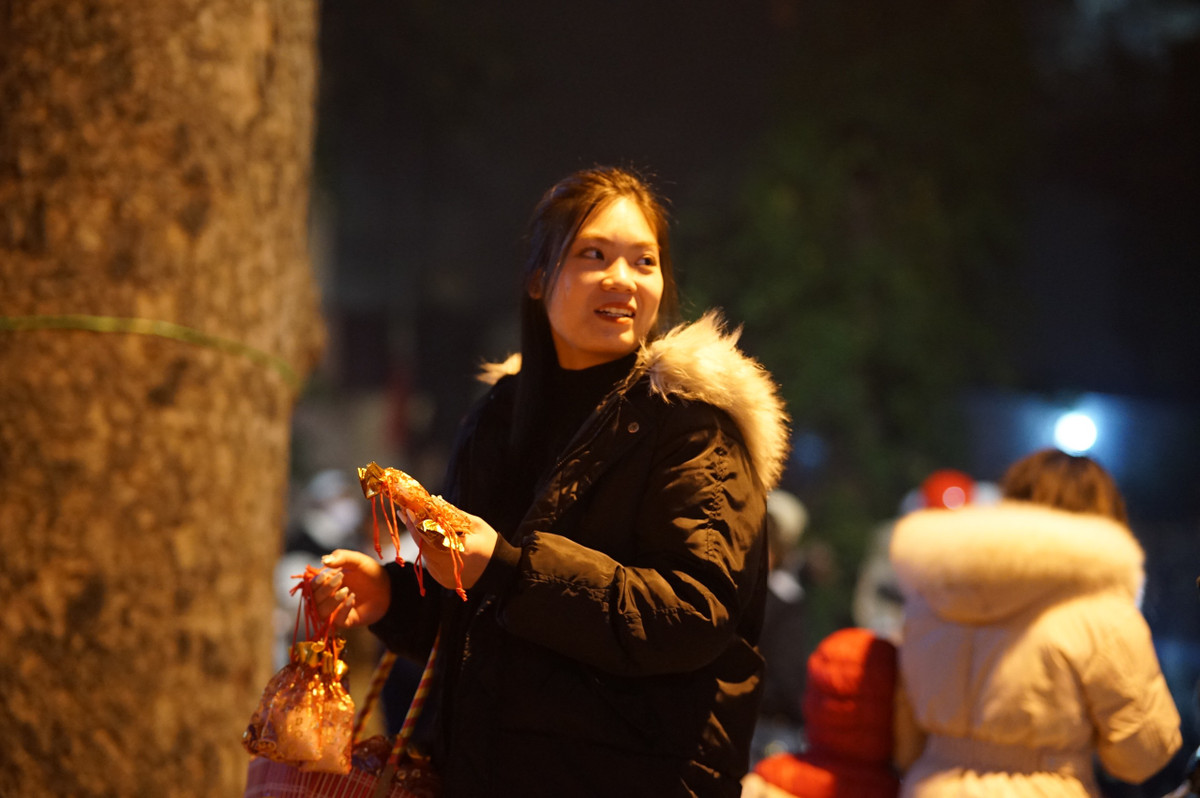 Những túi lộc may mắn đầu năm là vật mà nhiều người chọn mua tại các của chùa.