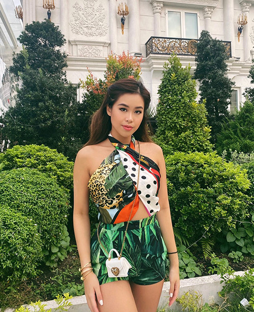 Cùng ngắm thêm những bức ảnh của siêu rich kid Tiên Nguyễn khi bước vào tuổi 25.