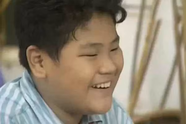 Dù chỉ là diễn viên nhí nhưng cách diễn xuất của Minh “tổ cú”, Sơn “sọ”, Sáng “béo”,... đều rất chân thực và thú vị. Cũng chính vì vậy mà 26 năm trôi qua, thông tin về những nhân vật này vẫn được quan tâm.