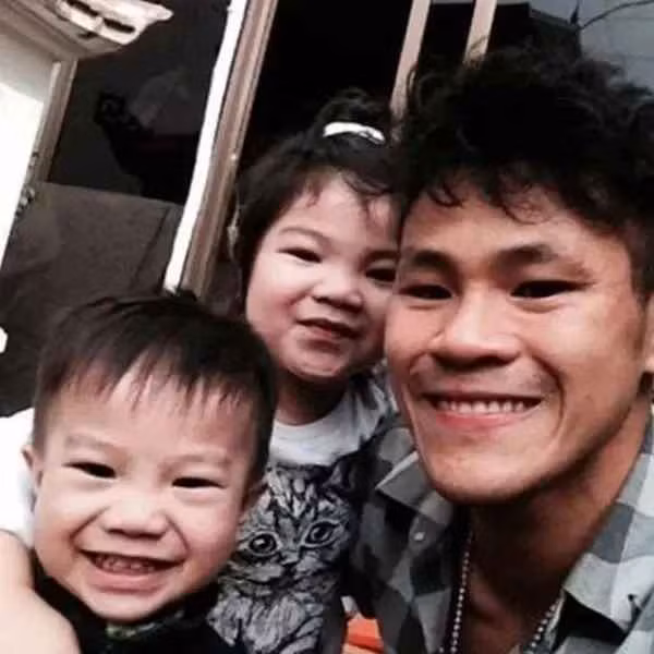 Chia sẻ trong video, Tùng Lâm kể lại những kỉ niệm với Đội Đặc Nhiệm Nhà C21. Anh cho biết cơ duyên đóng phim rất tình cờ, lúc đó đạo diễn đi tìm diễn viên ngoài đường và bắt gặp anh.