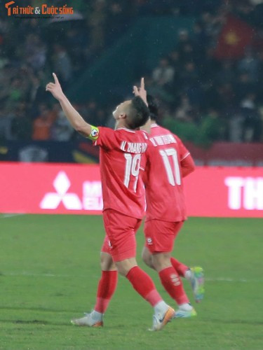 Quang Hải và các đồng đội đã có màn thể hiện tốt trên sân Việt Trì trước Indonesia trong tối ngày 15/12.