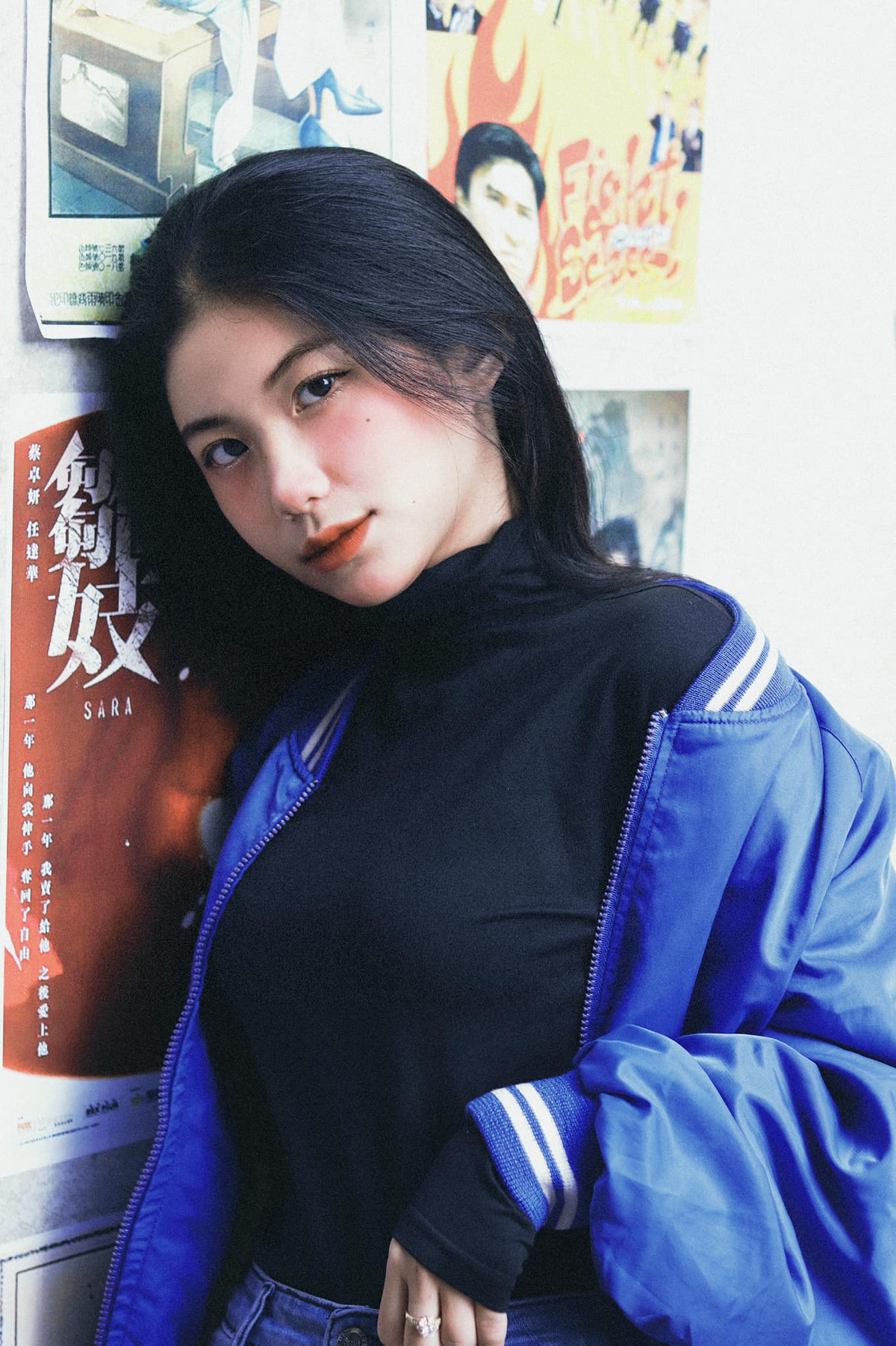 Có lẽ vì post quá nhiều video về đòi nợ nên mỗi lần Kim Anh đi đến đâu dân mạng đều tràn vào hỏi: "Đòi được nợ chưa?".