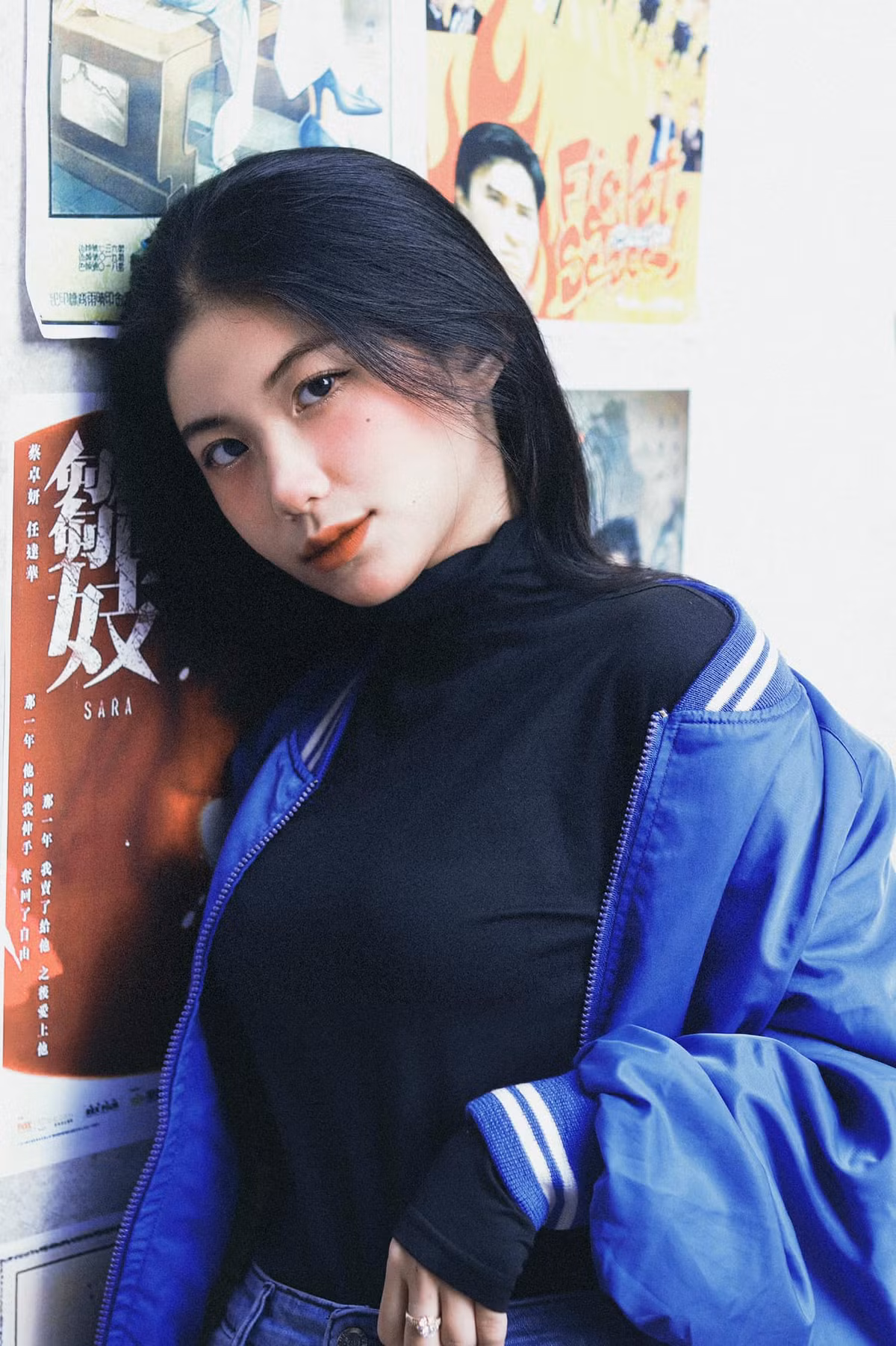 Có lẽ vì post quá nhiều video về đòi nợ nên mỗi lần Kim Anh đi đến đâu dân mạng đều tràn vào hỏi: "Đòi được nợ chưa?".