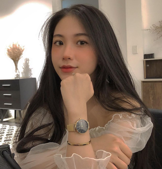 Đặc biệt, Kim Anh có nickname là "hot girl đòi nợ" vì trên TikTok có hẳn một list video riêng mang tên "Nhật ký đòi nợ".