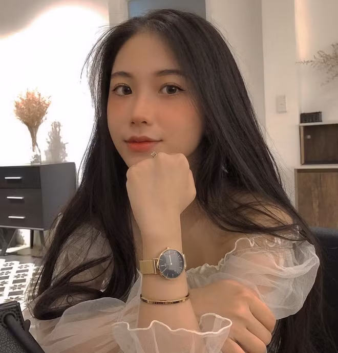 Đặc biệt, Kim Anh có nickname là "hot girl đòi nợ" vì trên TikTok có hẳn một list video riêng mang tên "Nhật ký đòi nợ".