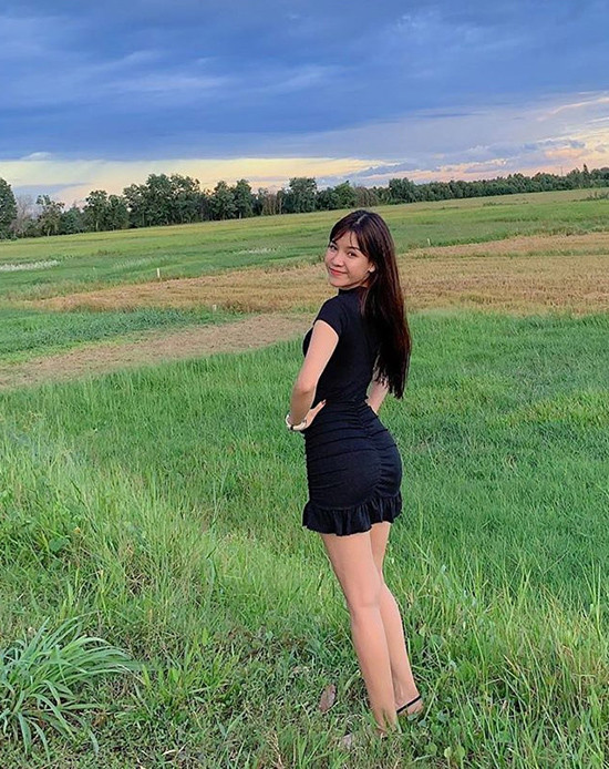 Sang tới Thái Lan, Yến Xuân tiếp tục trải qua nhiều thủ tục nghiêm ngặt và 14 ngày cách ly mới có thể gặp được Đặng Văn Lâm.