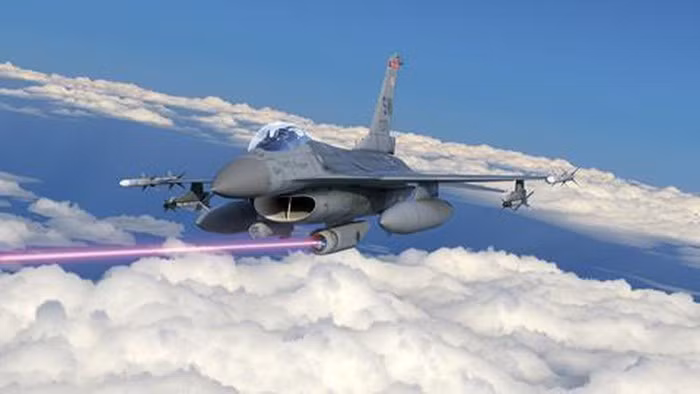 "Nguồn phát tia laser sẽ được điều khiển bởi trí tuệ nhân tạo, công suất của nó có thể lên tới hàng chục KW", tạp chí Popular Mechanics nêu rõ.