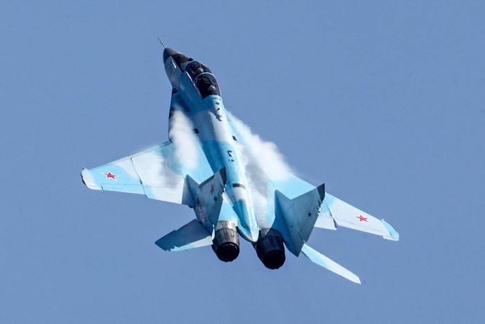 Ngoài ra còn có lưu ý, nhiệm vụ chính của tia laser này là "làm mù" cảm biến và vô hiệu hóa những thiết bị điện tử của máy bay đối phương chứ không chỉ giới hạn ở phòng thủ tên lửa.