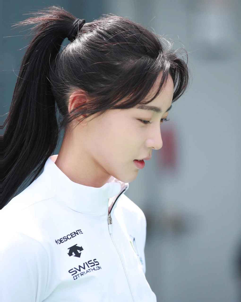 Kim Min Ji hiện là VĐV tài năng, hoạt động tích cực trong đội của quận Jincheon - một trong những đội thể thao thành công nhất tại Hàn Quốc.