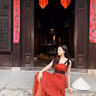 Trước đó trên trang cá nhân, Thiên An cũng đã khoe khéo hình ảnh mình và bé Sol bằng một filter trái cam khá đáng yêu trên Instagram.