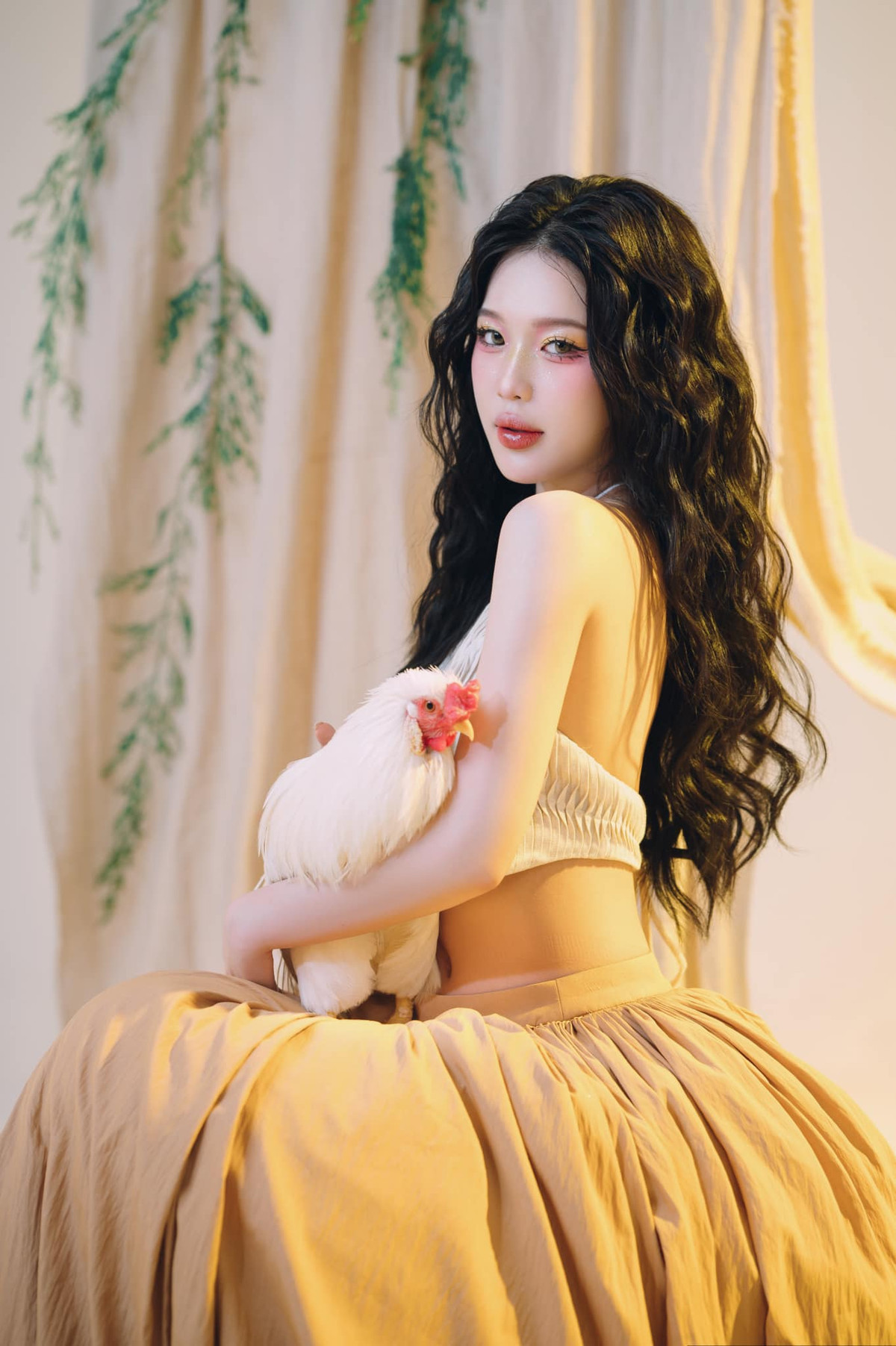 Nhiều người biết đến Wyn Anh nhất phải kể đến những bức ảnh khoe vóc dáng và lan da trên Instagram.