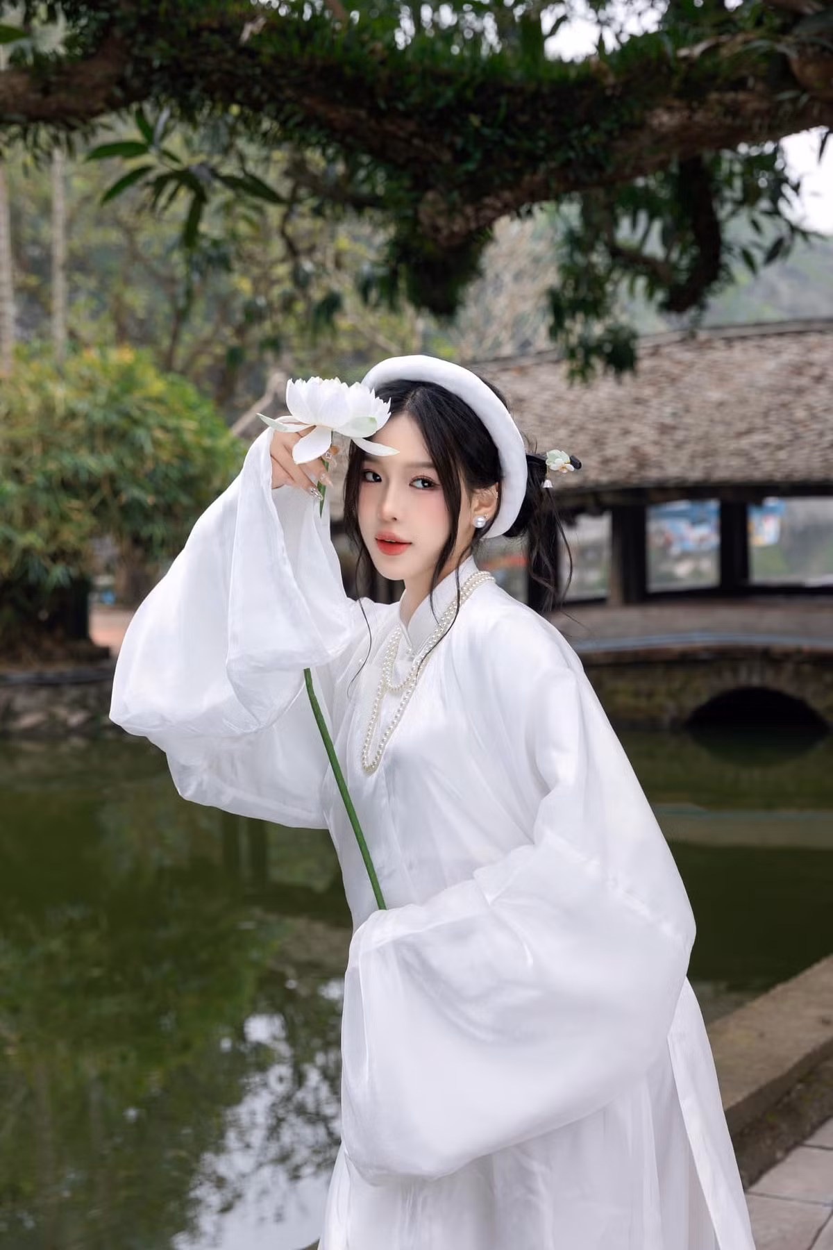 Wyn Anh bắt đầu với công việc người mẫu ảnh từ khoảng năm 2021. Nhờ visual cực phẩm, cô nàng nhận được nhiều lời mời hợp tác từ các brand thời trang.