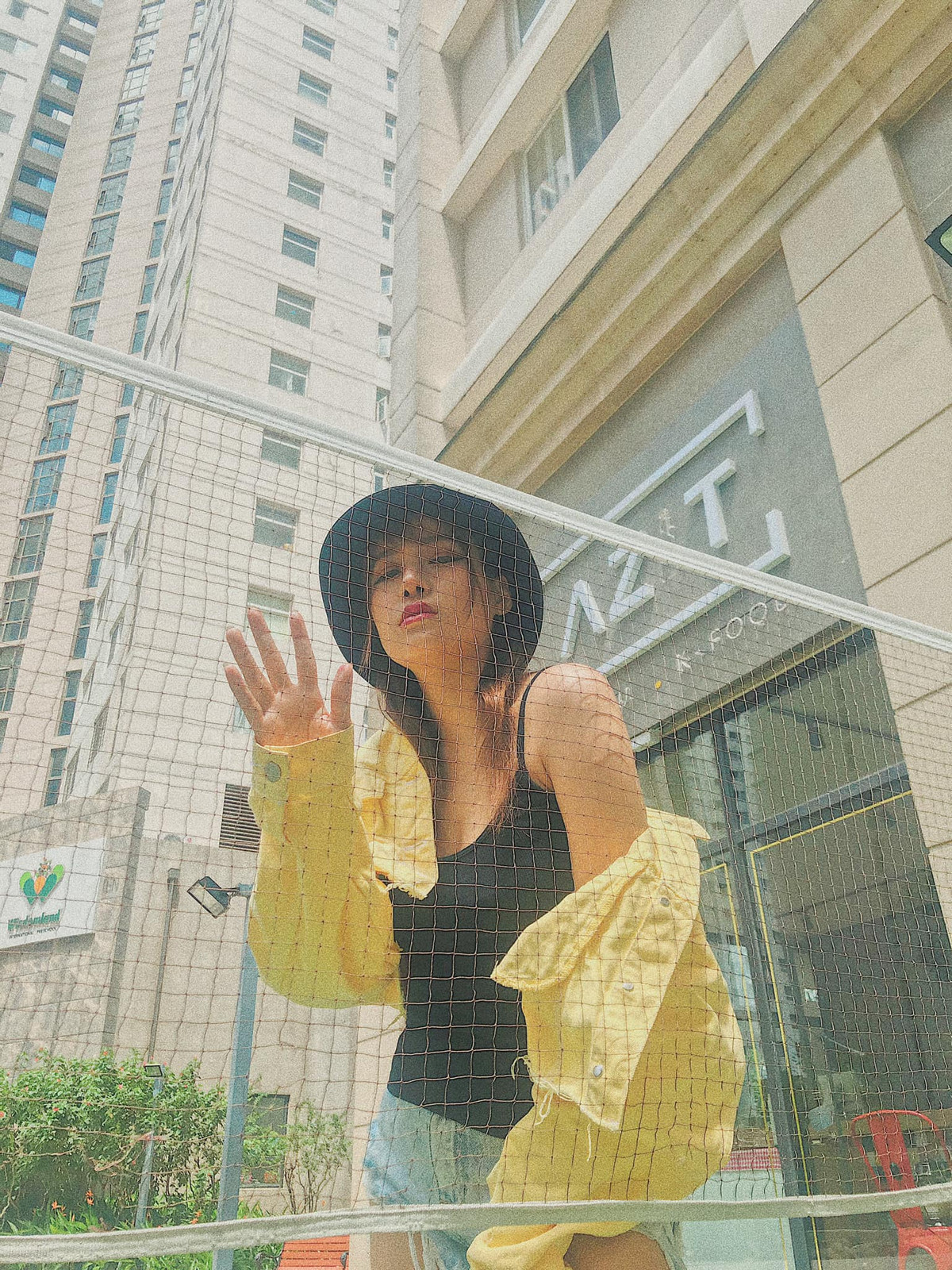 Thậm chí, cựu thành viên St.319 hình dung còn tự đùa rằng mình đang bị "lác" 24/7.