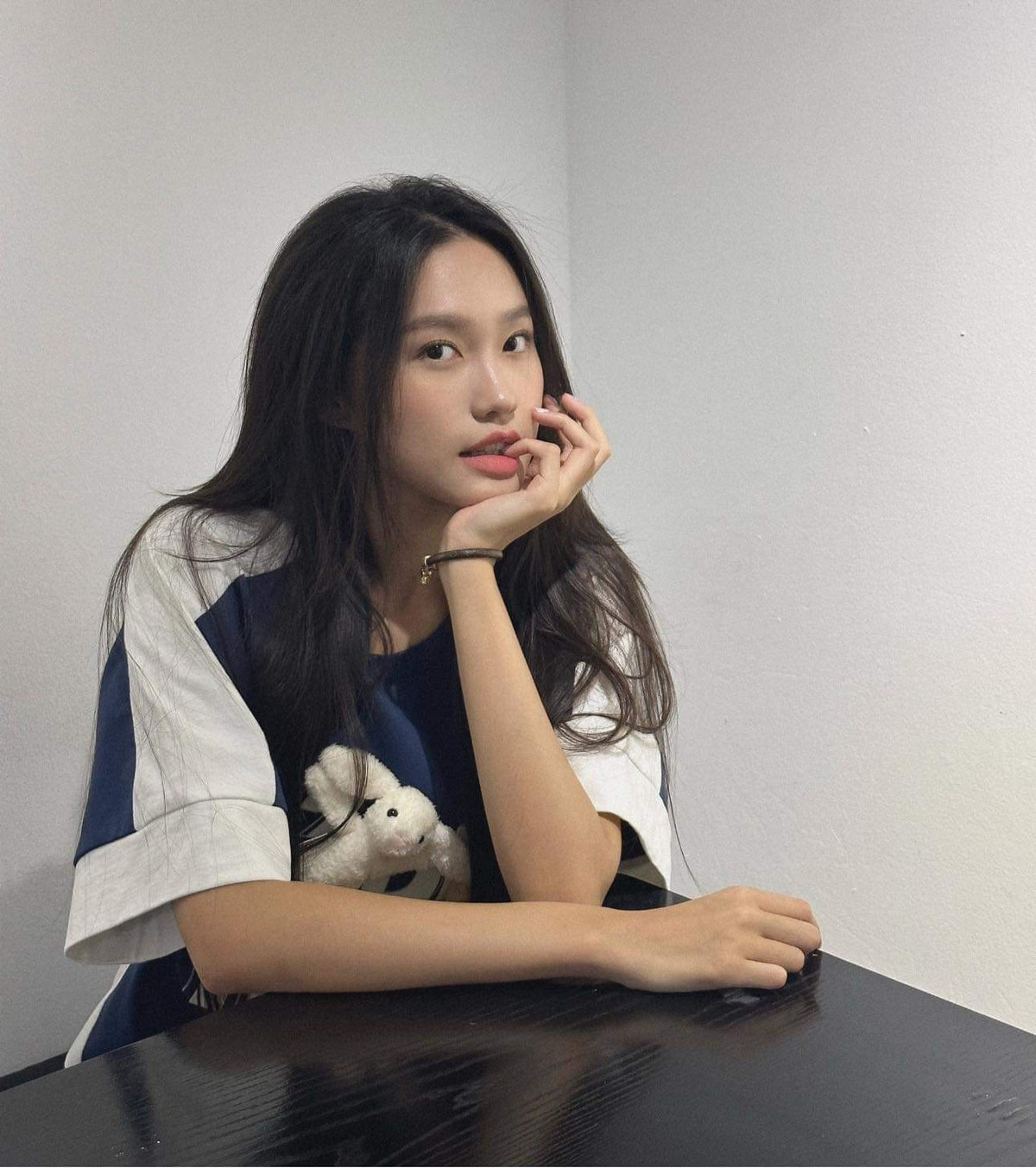 Cụ thể nói về tin đồn không thích Jennie, Hải My nói: "Không có chuyện mình thích 3 chị mà không thích một chị đâu. Đừng hiểu lầm mình chứ, mình thích cả 4 chị".