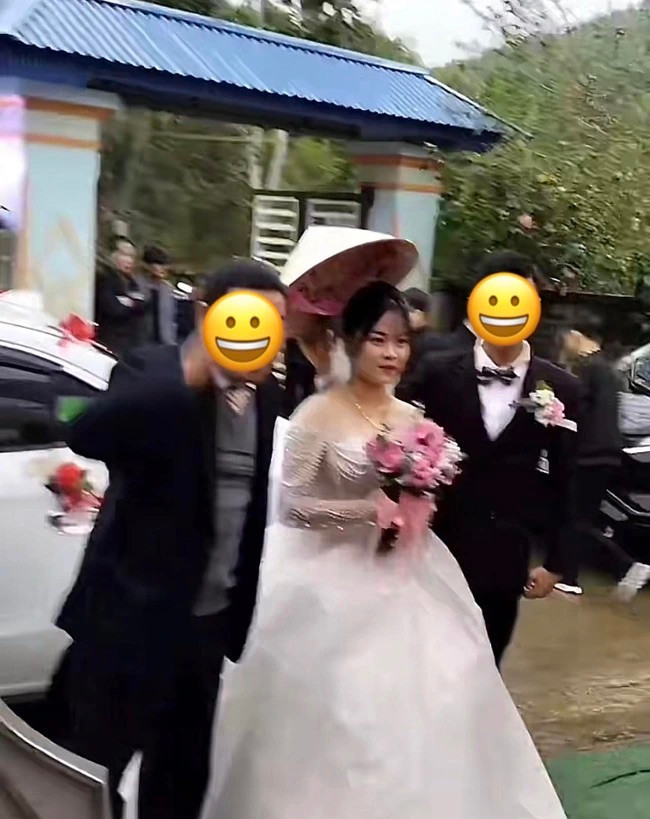 Ngay lập tức, thông tin "Phúng Phính" Hà Giang lên xe hoa đã được nhiều netizen đặt nhiều nghi vấn, liệu rằng thông tin trên liệu có đúng?