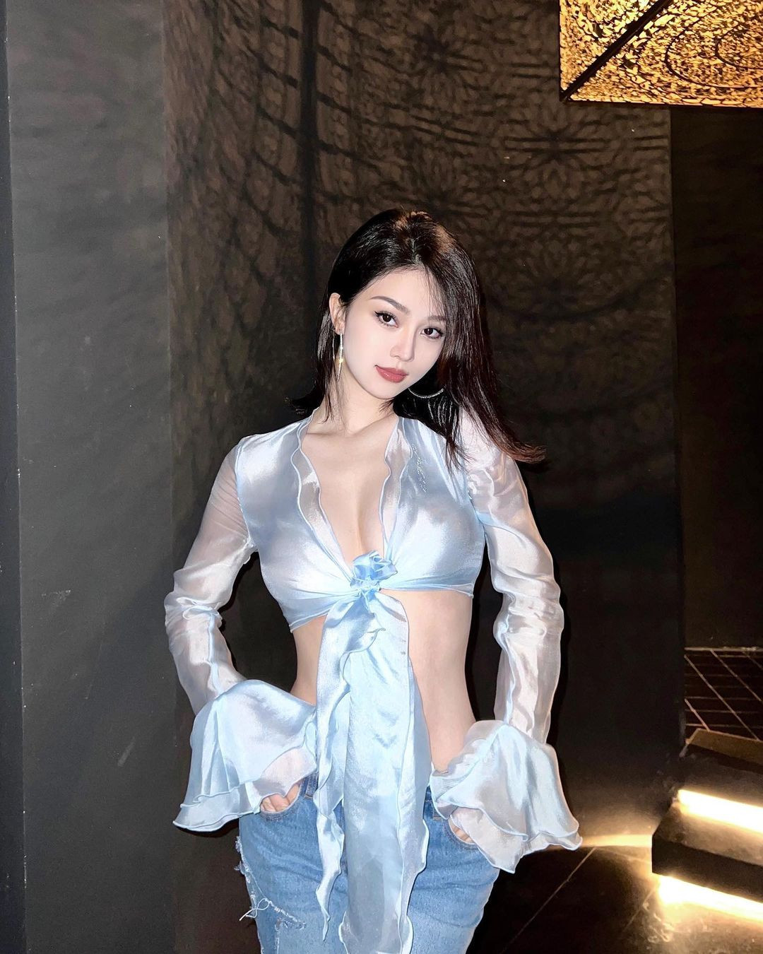 Crissie Lee cũng cho thấy niềm đam mê với thời trang khi thường xuyên đăng tải bài viết về các xu hướng và những người mẫu xinh đẹp. Trong đó có Bella Hadid, Kendall Jenner,...