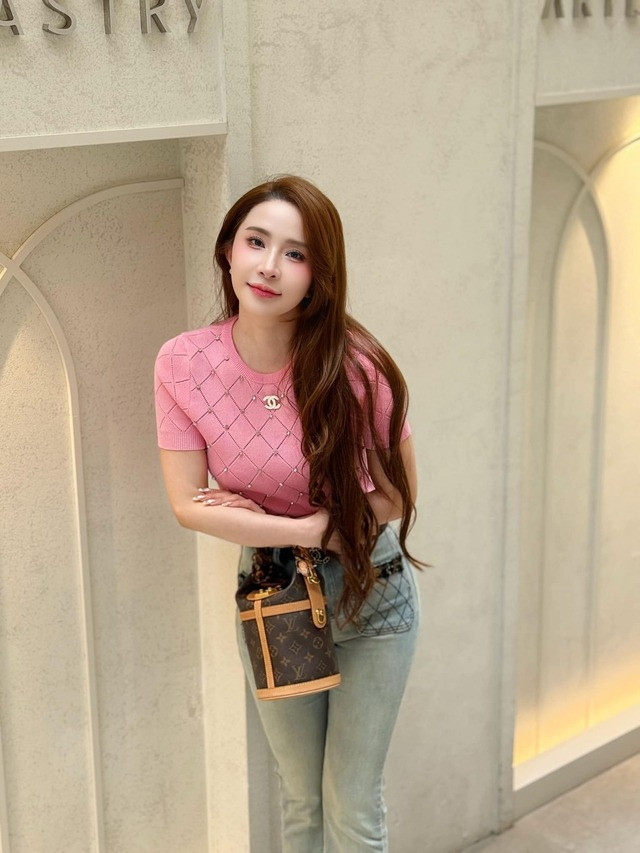 Vào thời điểm Miss Audition 2006, Quỳnh Nga đã trở thành một hiện tượng. Cô không chỉ gây ấn tượng mạnh bởi ngoại hình, mà còn bởi sự tự tin và khả năng tỏa sáng trong mỗi lần xuất hiện.