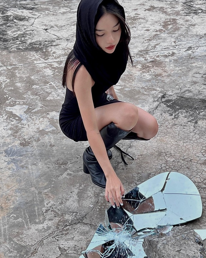 Gái xinh làng streamer này được xem là hình mẫu lý tưởng cho nhiều cô gái hướng đến bởi có sự nghiệp thành công khi tuổi đời còn rất trẻ.