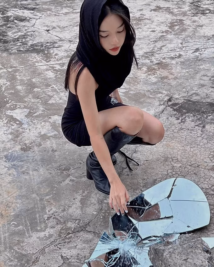 Gái xinh làng streamer này được xem là hình mẫu lý tưởng cho nhiều cô gái hướng đến bởi có sự nghiệp thành công khi tuổi đời còn rất trẻ.