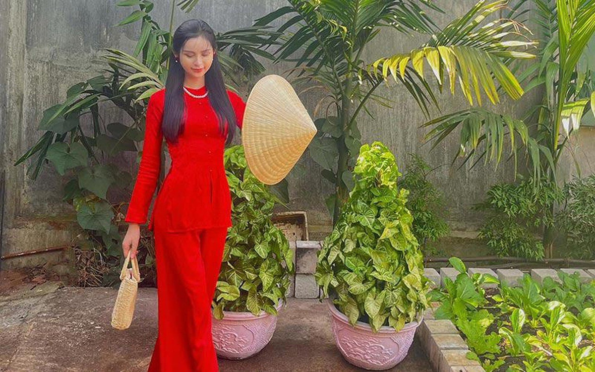 Tháng 11 vừa qua, người đẹp chuyển giới gây chú ý khi đưa ra quyết định về quê kinh doanh bún cá sau nhiều năm ở TP.HCM.