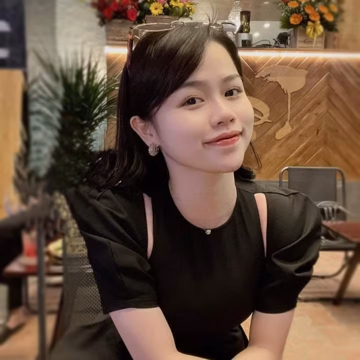 Các "thánh" chỉnh ảnh trên mạng cũng đã nhiệt tình đáp lại lời bạn gái cũ Quang Hải, cố công sửa hình nhưng lại thiếu một chút "có tâm" với khổ chủ.