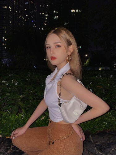 Gây chú ý nhất là câu hỏi dành cho hot girl Xoài Non về chuyện have sex (quan hệ tình dục) trước khi lấy chồng.